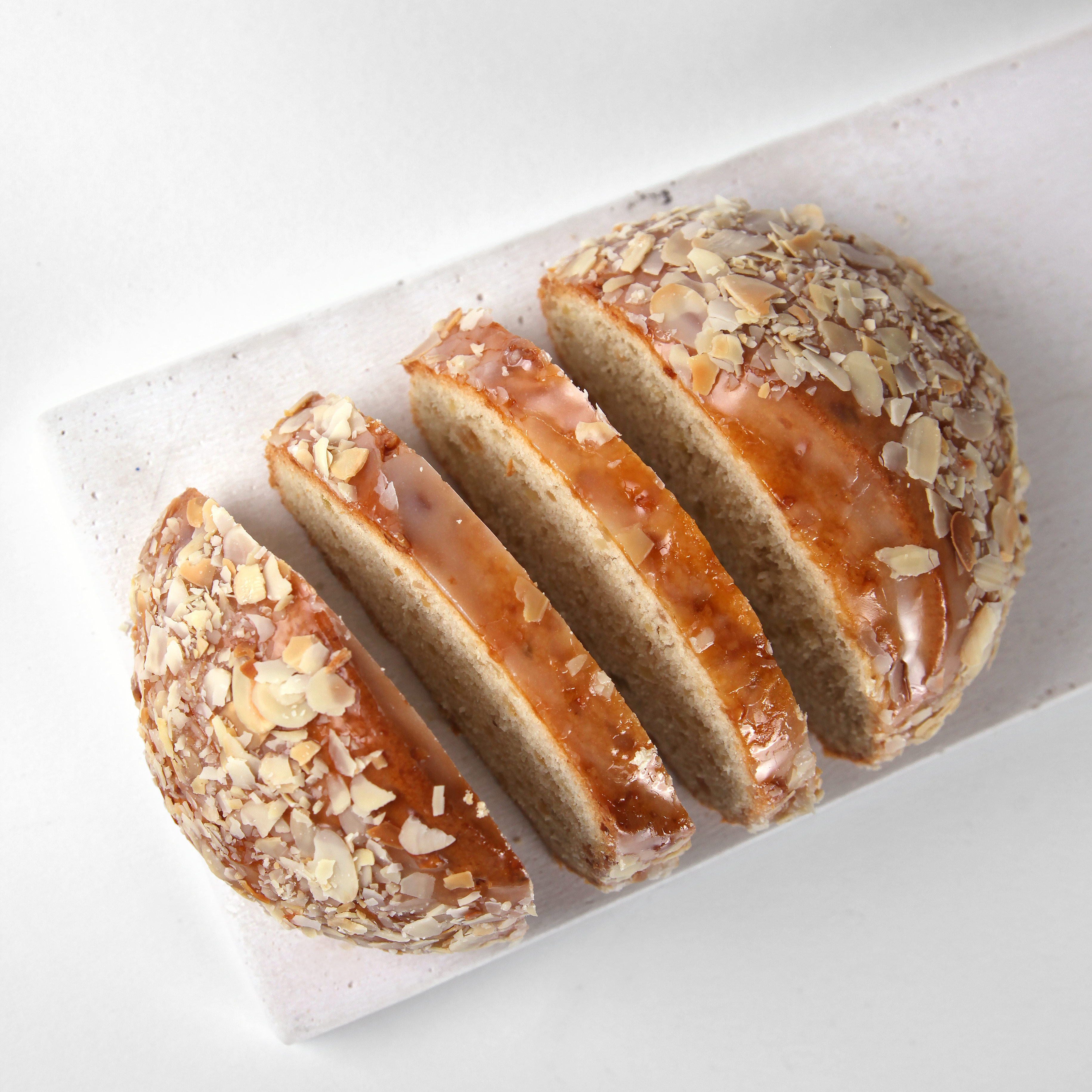 Mandel-Osterbrot 750 g Karton