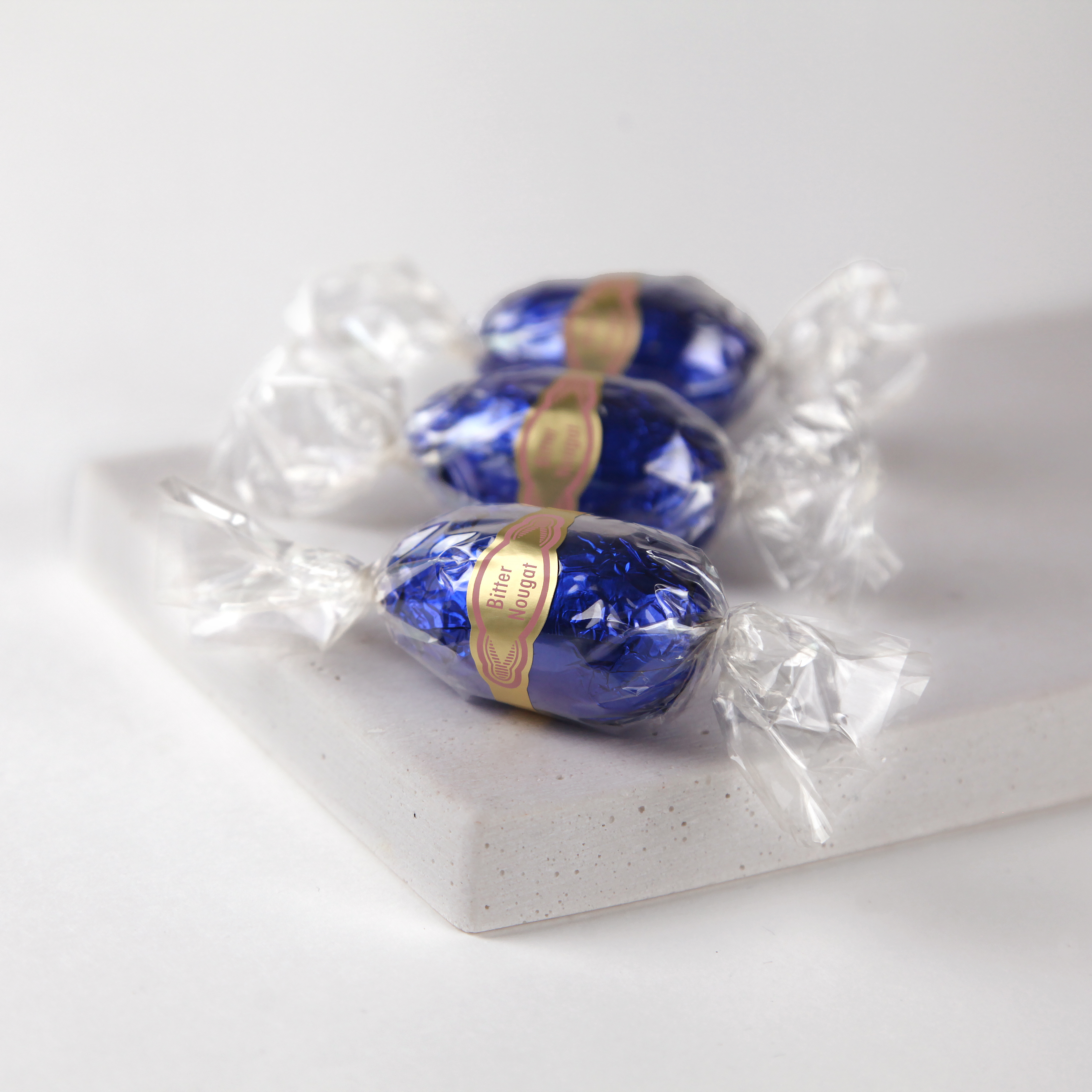Vollmilch Dessert-Ei Bitter-Nougat 30g 